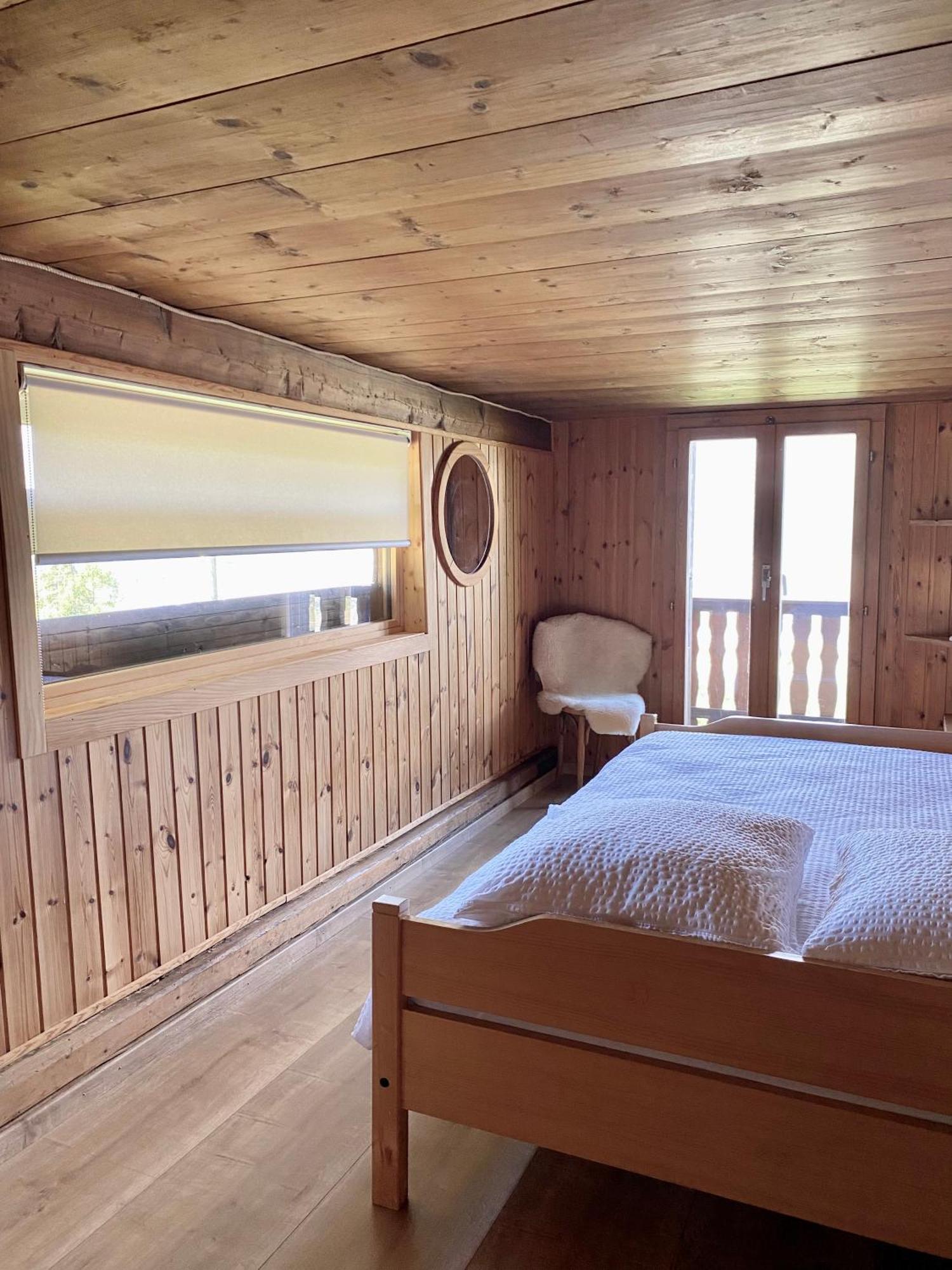 Eco Lodge With Jacuzzi And View In The Swiss Alps Grone Ngoại thất bức ảnh